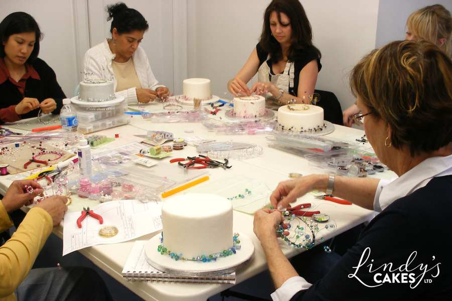Cake Jewellery classes in Canada taught by Lindy Smith