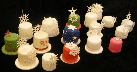 A beautiful flurry of mini snowflake cakes