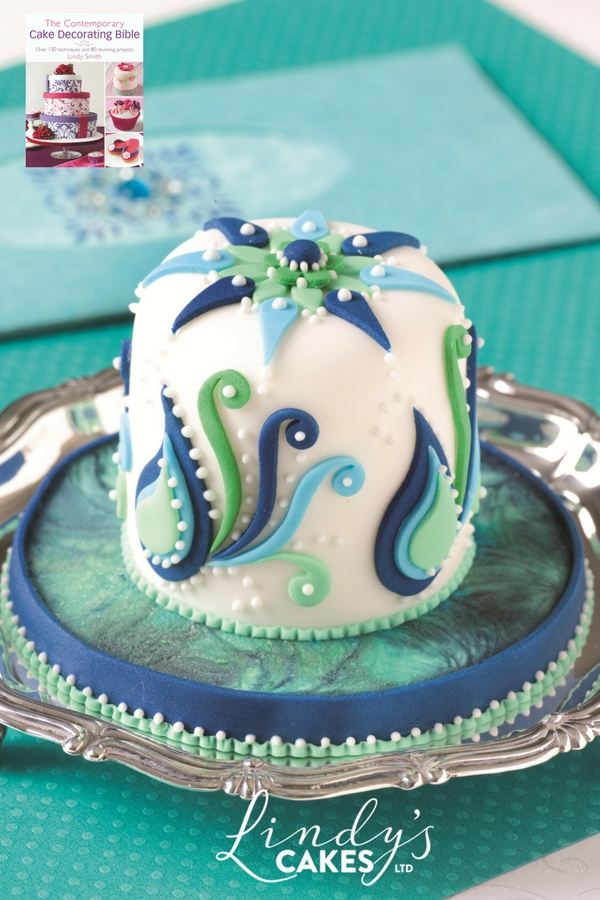 cool blues Asian inspired mini cake by Lindy Smith