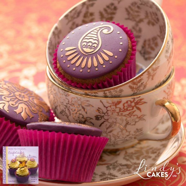 mehndi cupcakes by Lindy Smith
