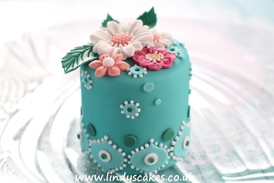 aqua-floral mini cake by Lindy Smith