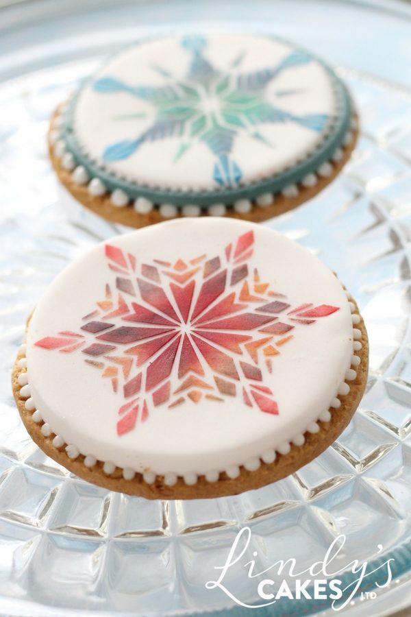 stencilled snowflakes on cookies