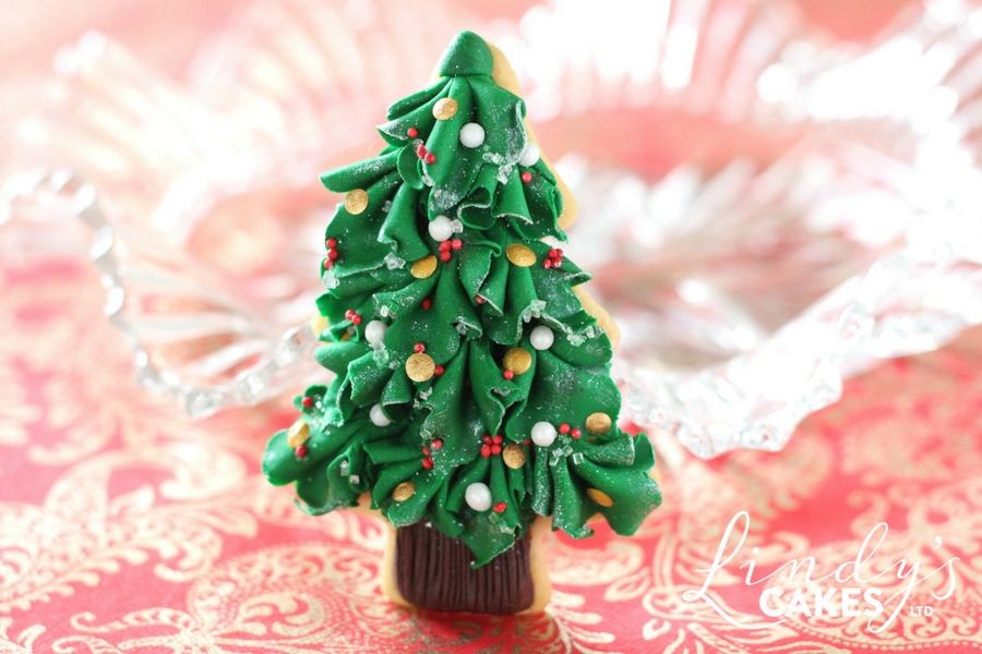Christmas tree cookie by award winning sugarcrafter Lindy Smith