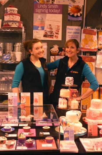 The Lindy's Cakes team all ready to help