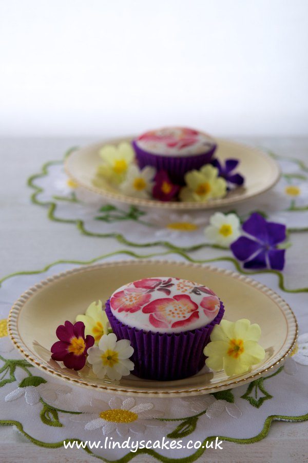 Rose stencil sugarcraft inspiration - cupcakes decorated using Lindy's species rose stencil and edible dusts