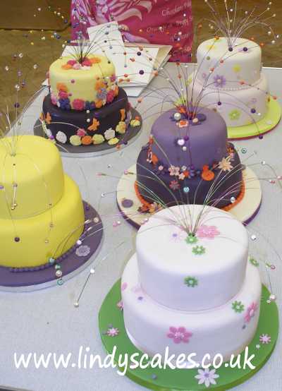 Tiered Celebration Cake Class - Lindy's students tackle stacking cakes and a cake jewellery fountain