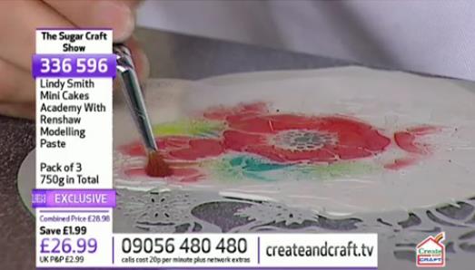 Lindy stencilling modelling paste on create and craft TV