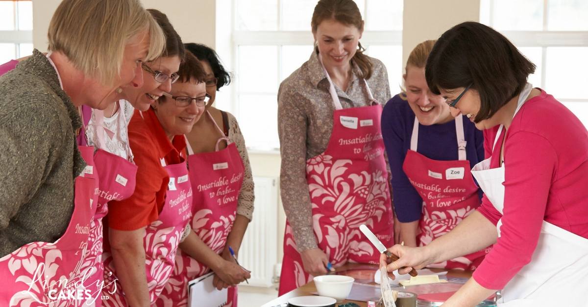 Learn Cake Decorating Classes With Expert Sugarcrafter