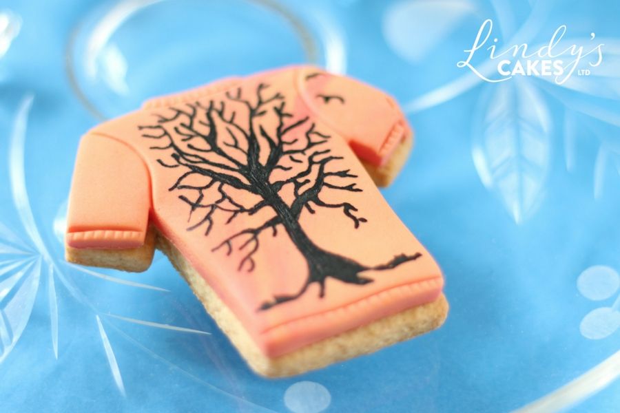 doodle cookie decorating idea - a tree on a tee shirt