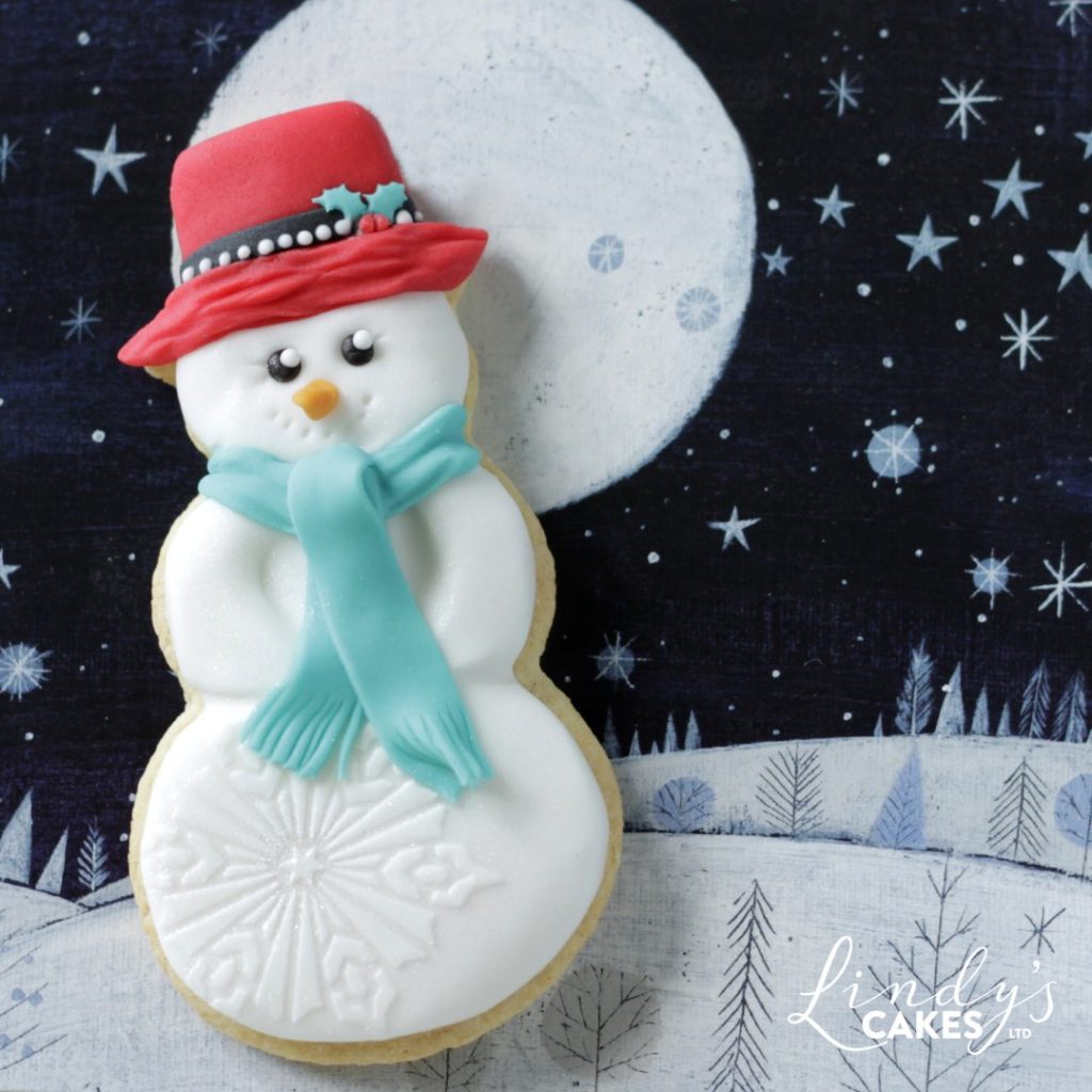 Snowman cookie by cake designer Lindy Smith