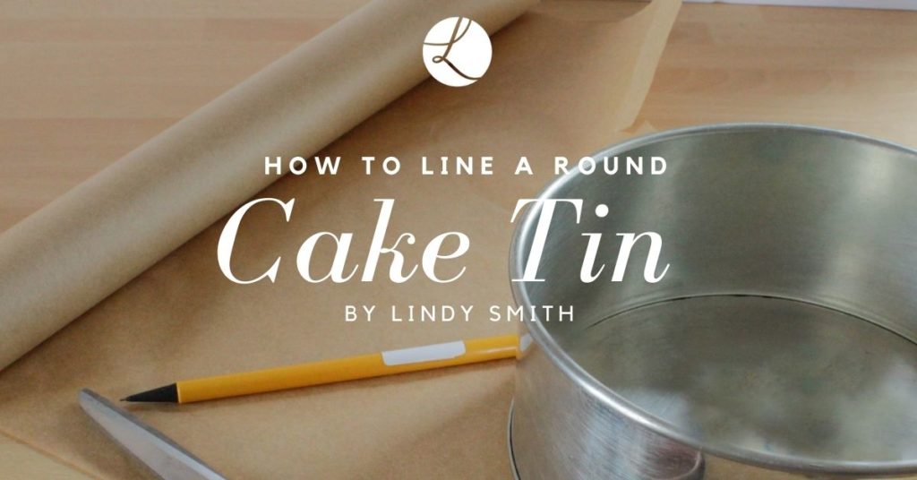How to line a round cake tin