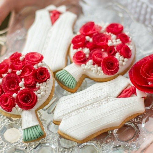 be inspired by cookie - wedding favour cookies in red and white