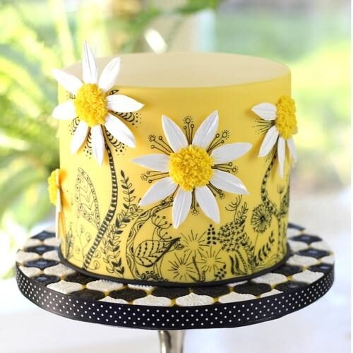 Doodle daisy cake decorating classes with Lindy Smith